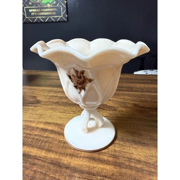 Vintage 1980 Westmoreland Almond Peach Milk Glass Ruffled Pedestal Candy Dish 5" - Picture 3 of 6